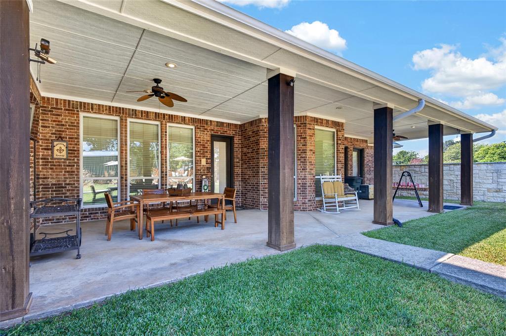 212 Oak Ridge Road Denison, TX 75021 - Photo 18 of 40 Main House covered patio