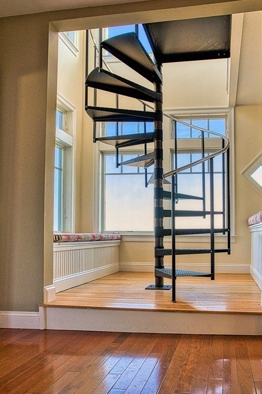 450 Atlantic Avenue Marblehead, MA 01945 - Photo 17 of 25