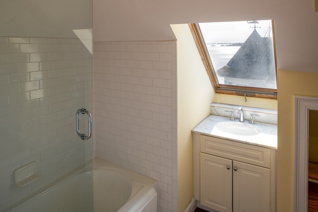 450 Atlantic Avenue Marblehead, MA 01945 - Photo 18 of 25