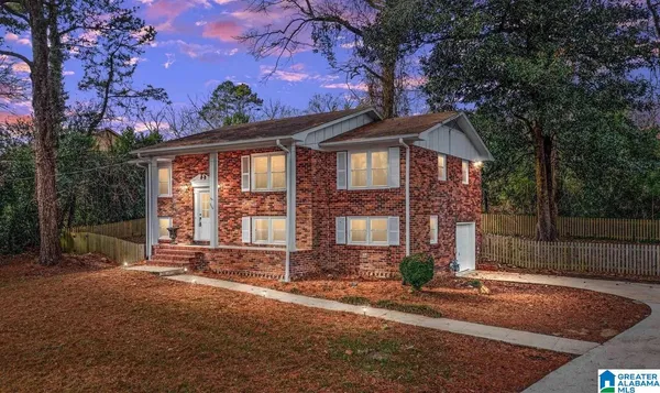 $359,900 | 904 Alford Avenue, Hoover, AL 35226