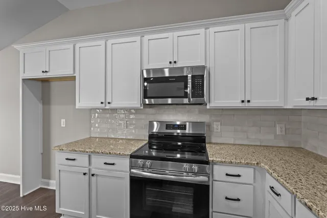 $321,900 | 2340 Rhinestone Drive, Winterville, NC 28590