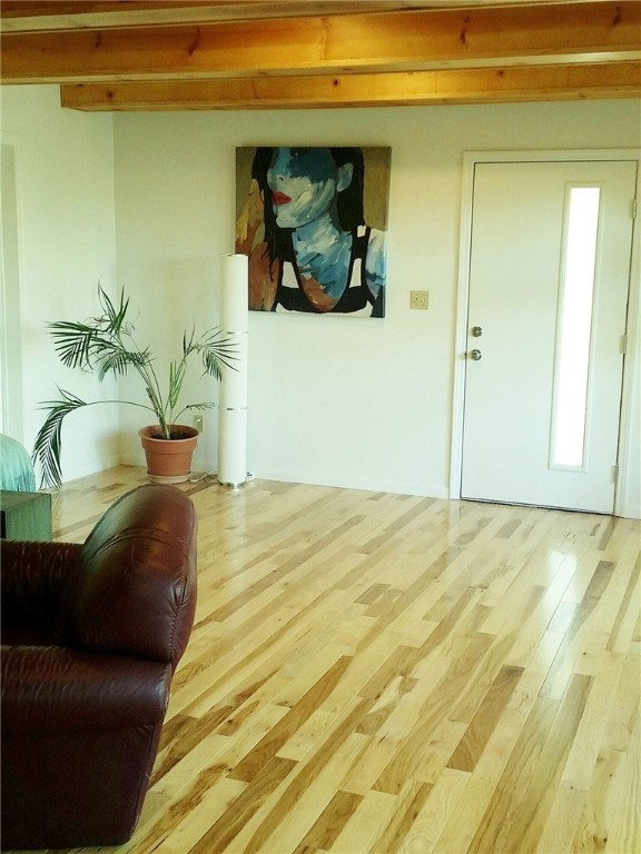 2307 B Riverside Farms Road Austin, TX 78741 - Photo 7 of 34 PART OF LIVING RM- HICKORY HARDWOODS