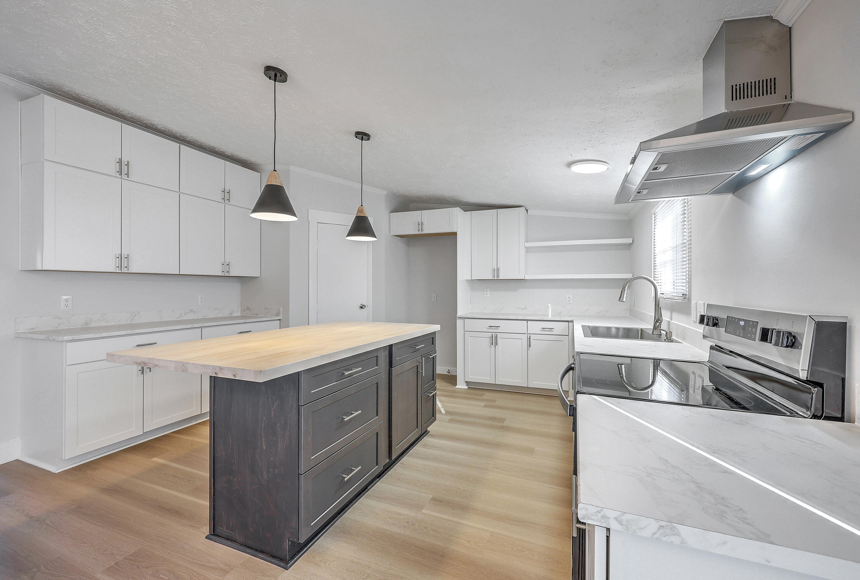 860 Toney Bay Road Holly Hill, SC 29059 - Photo 13 of 39 Kitchen
