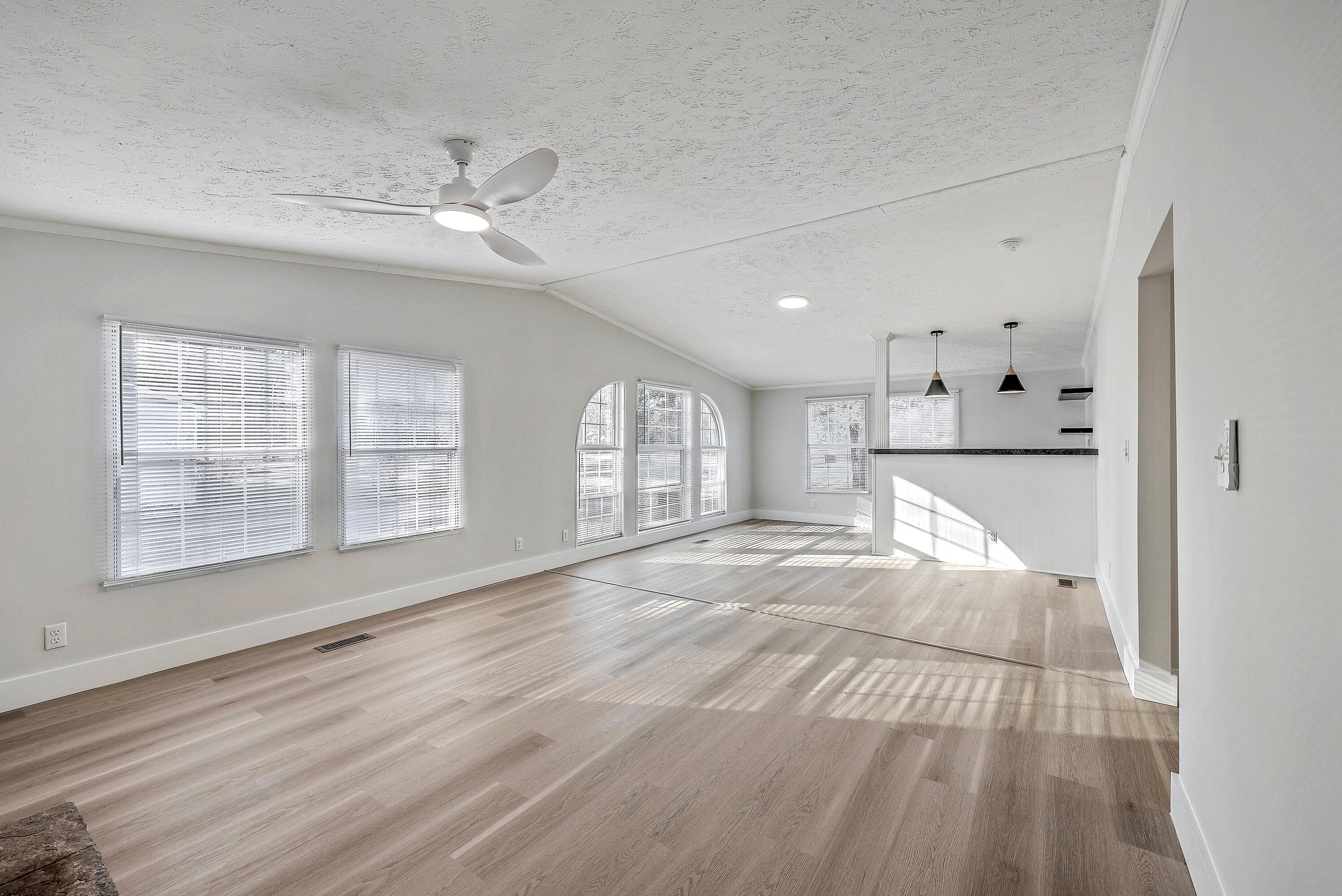 860 Toney Bay Road Holly Hill, SC 29059 - Photo 16 of 39 Great Room + Wet Bar