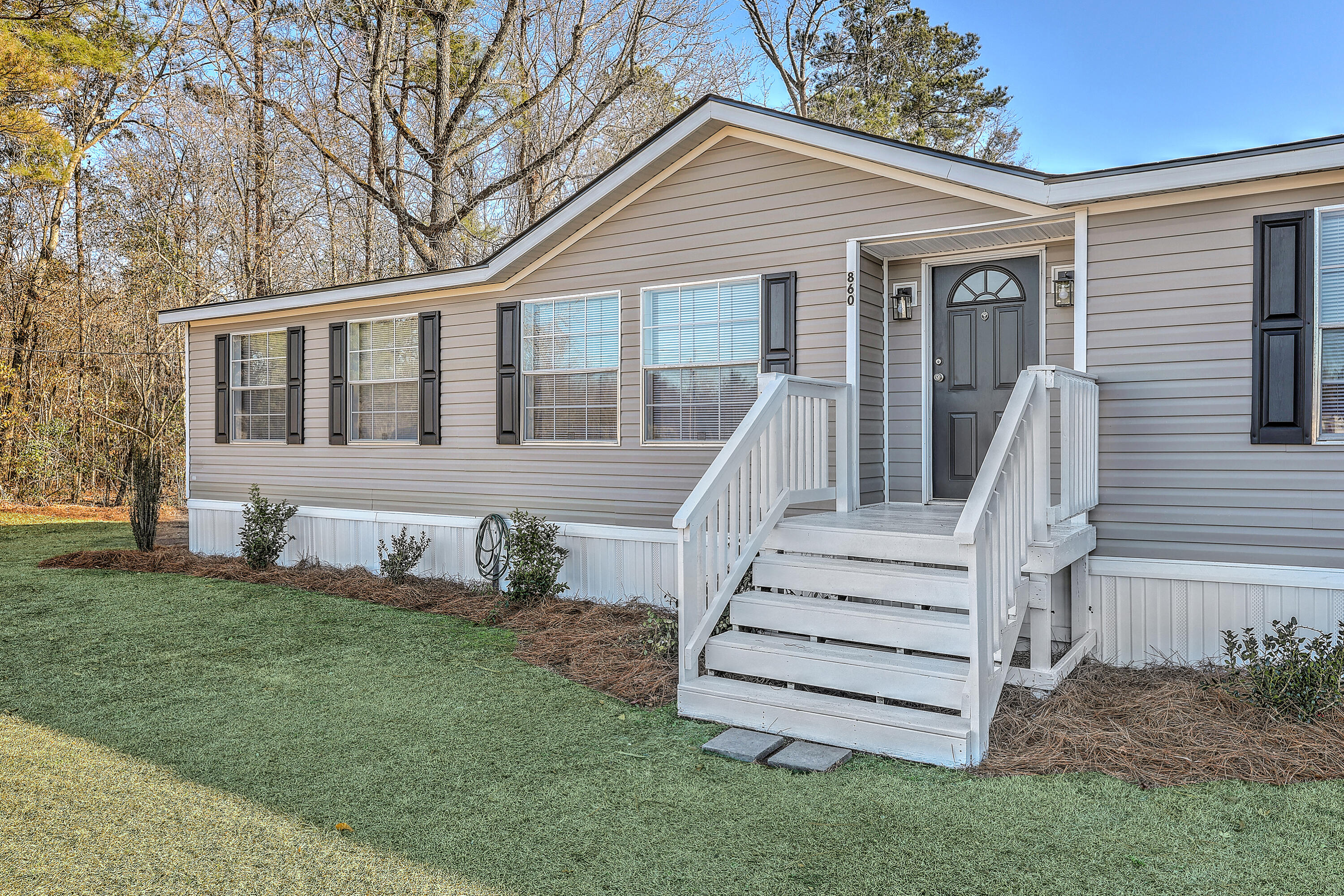 860 Toney Bay Road Holly Hill, SC 29059 - Photo 6 of 39 Come on in...