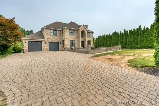 $980,000 | 93 South Road, Farmington, CT 06032