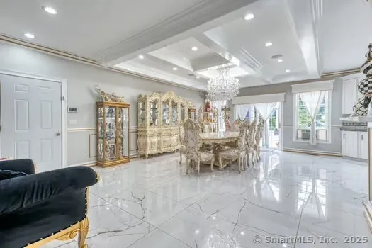 $980,000 | 93 South Road, Farmington, CT 06032