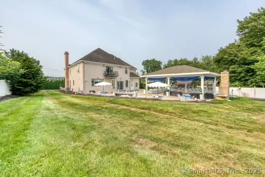 $980,000 | 93 South Road, Farmington, CT 06032