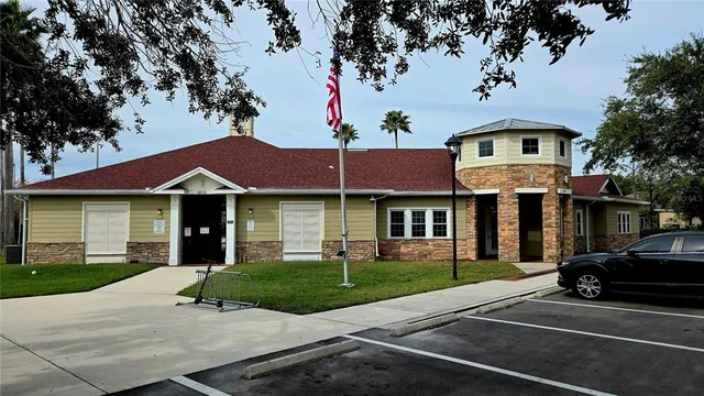 $289,000 | 7520 Surrey Pines Drive, Apollo Beach, FL 33572