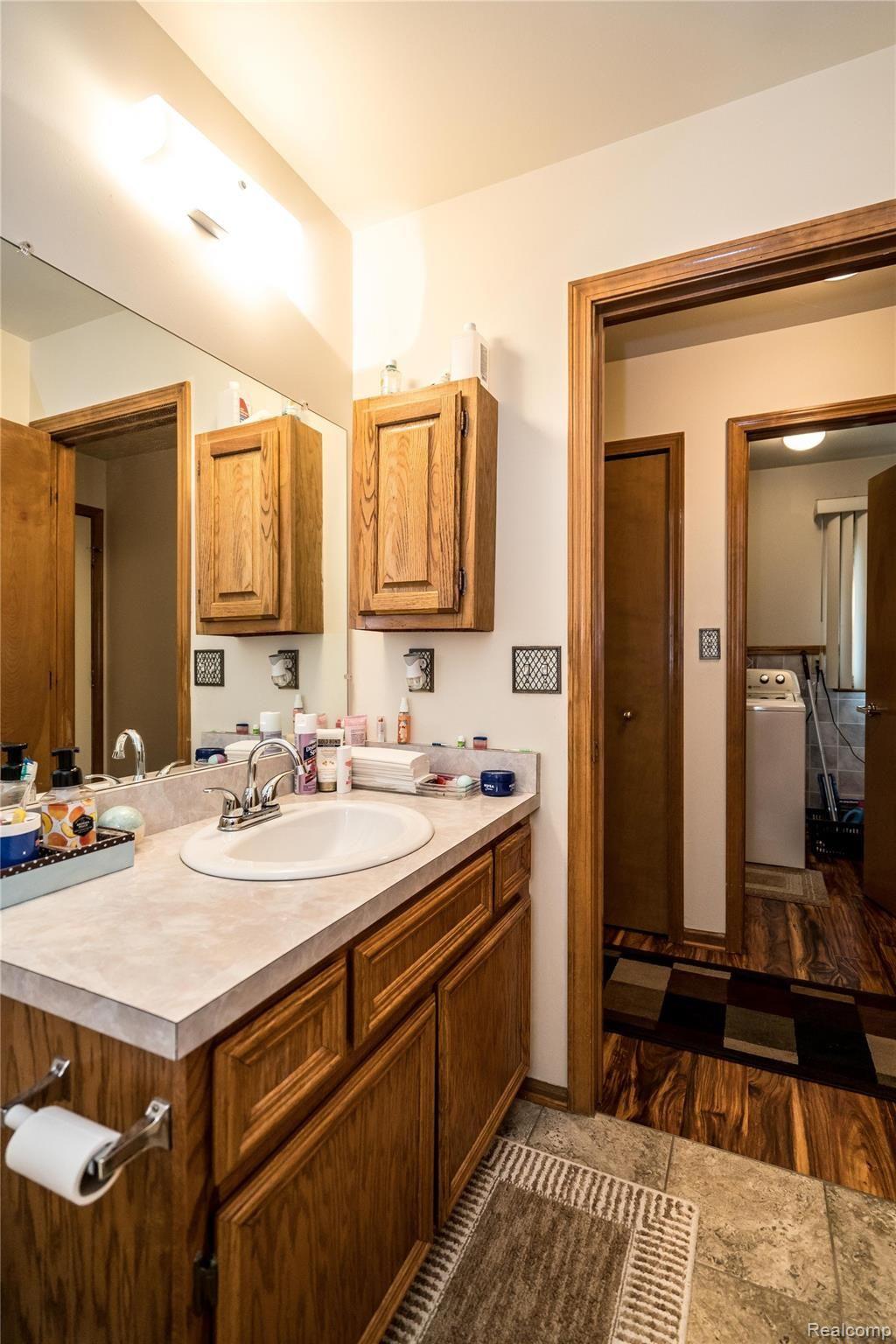 17931 Rocco Drive Macomb, MI 48044 - Photo 40 of 77 DSC05185.jpg