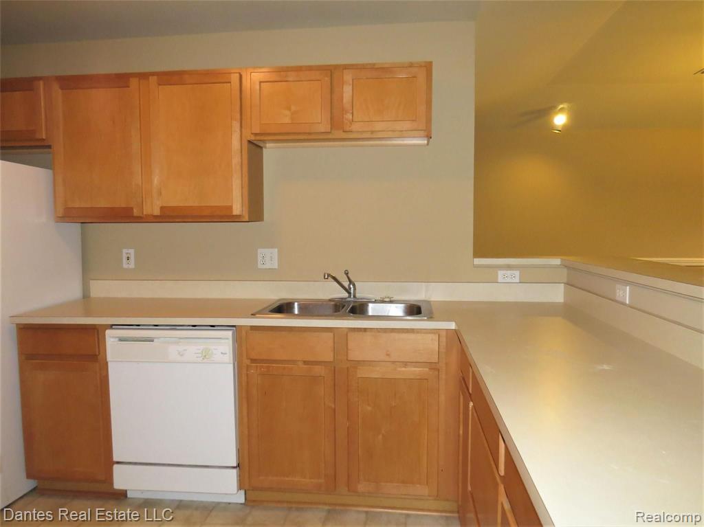 4200 Hampton Ridge Boulevard, Unit 79 Howell, MI 48843 - Photo 26 of 41