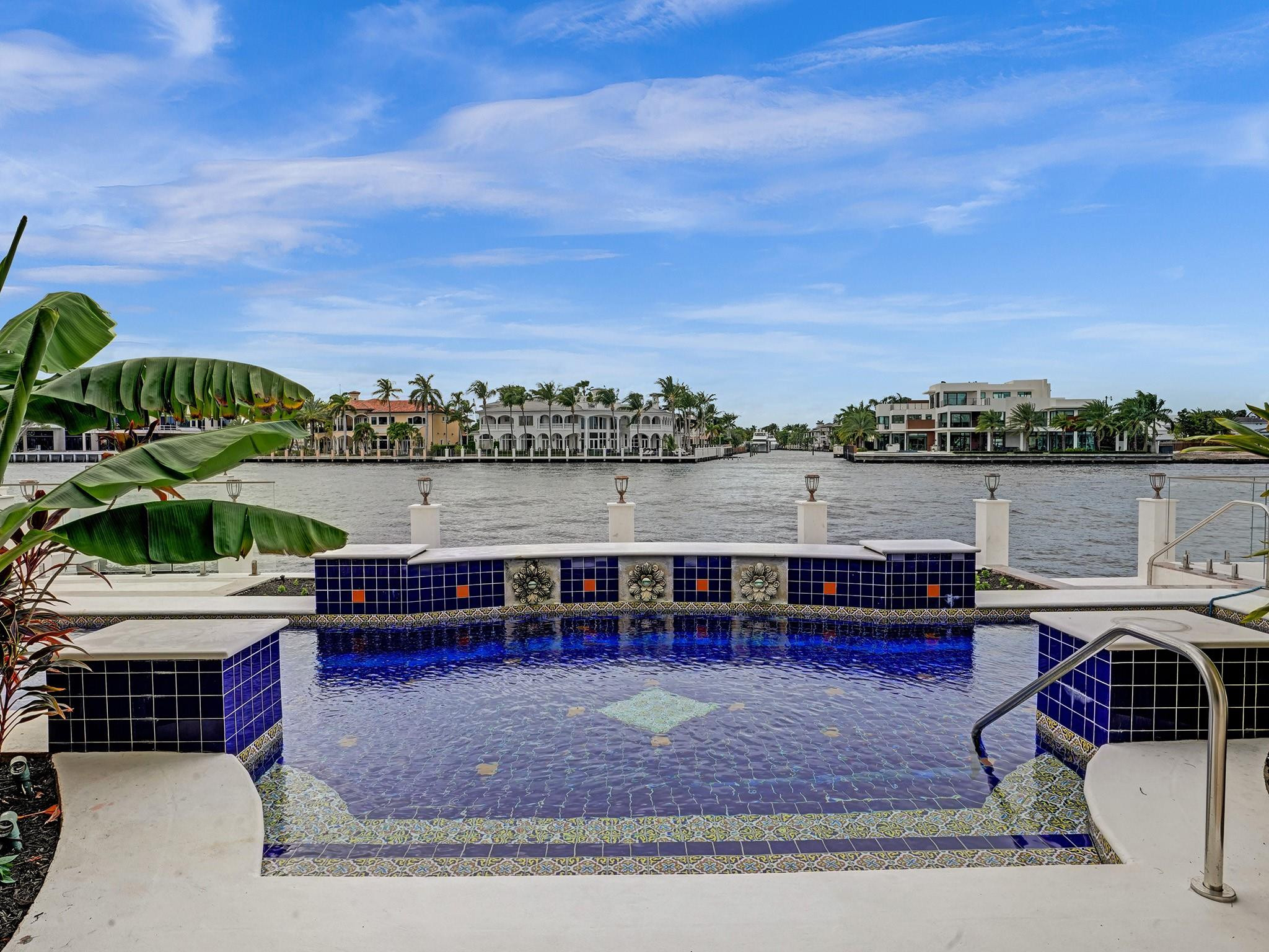 21 Saranac Road Sea Ranch Lakes, FL 33308 - Photo 23 of 35 a view of a terrace with sitting area