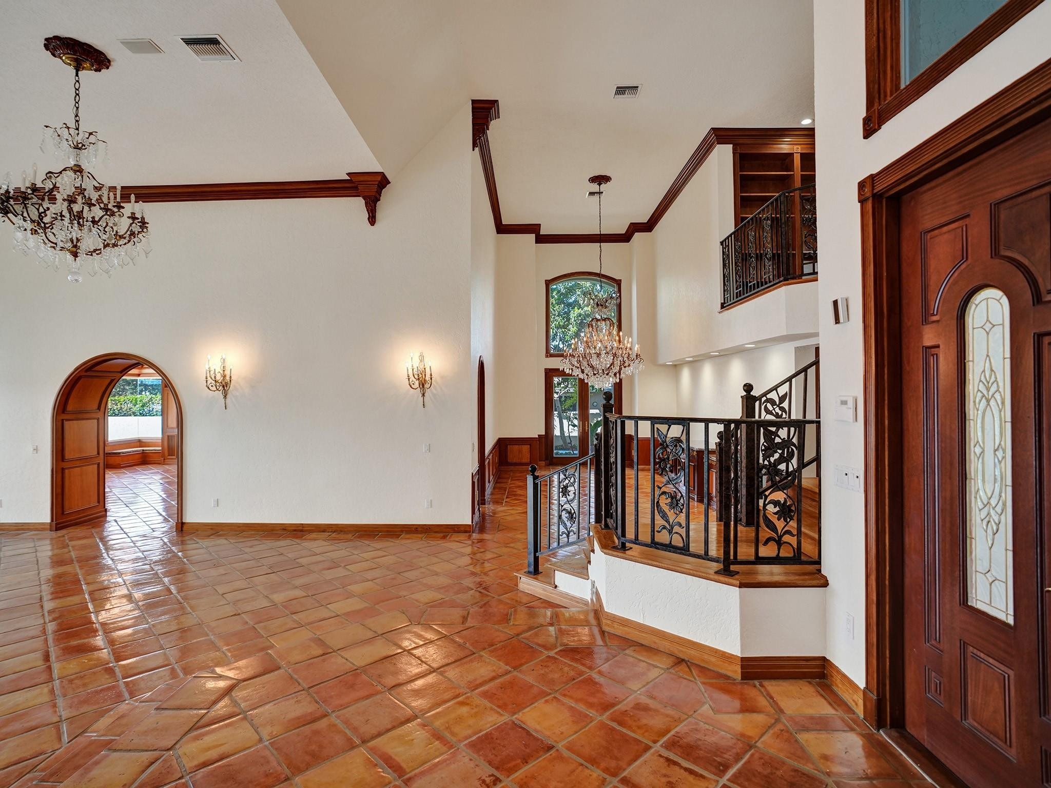 21 Saranac Road Sea Ranch Lakes, FL 33308 - Photo 6 of 35 a view of a interior of the house