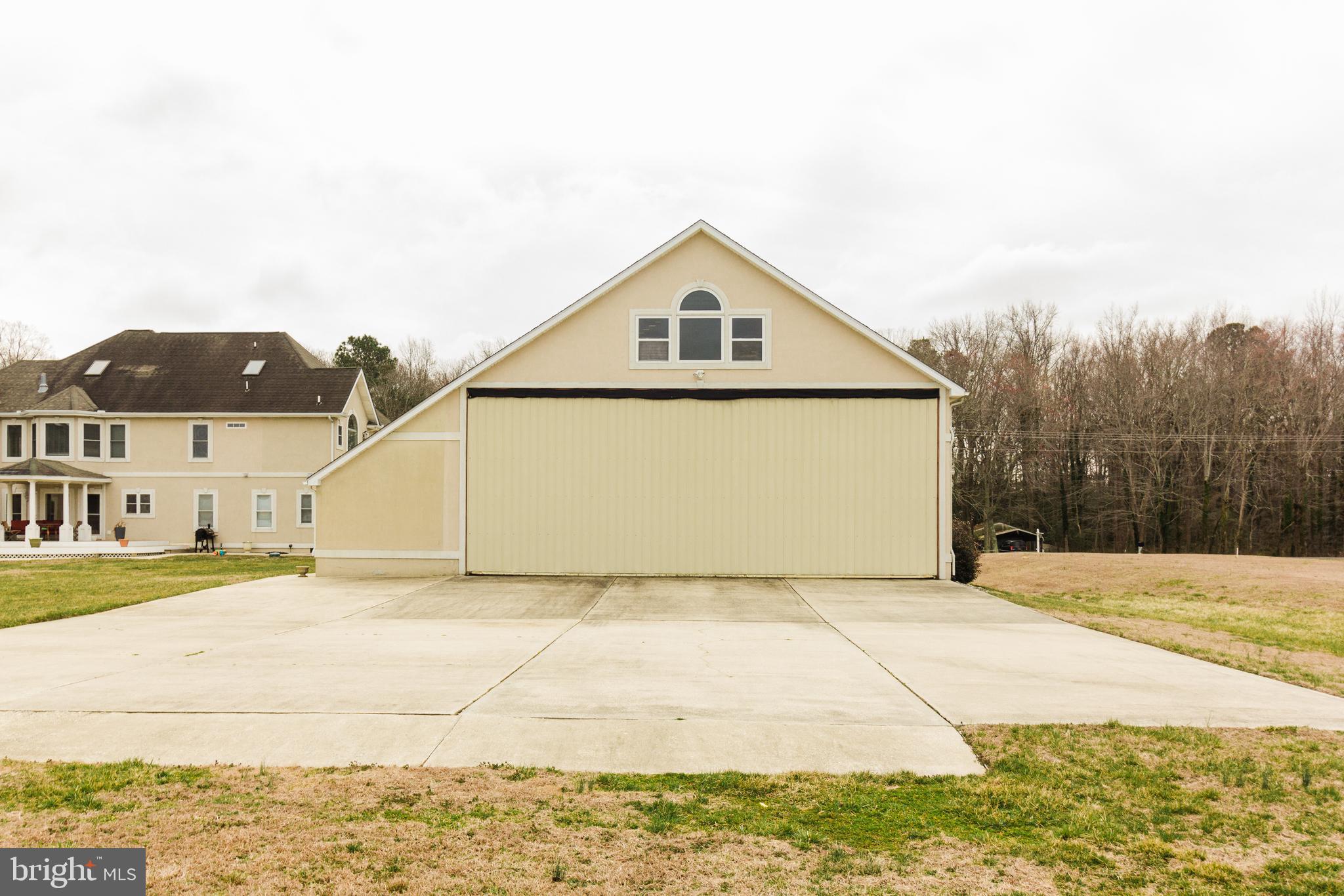 29523 Eagle Crest Road Milton, DE 19968 - Photo 3 of 34 Rear of Hangar