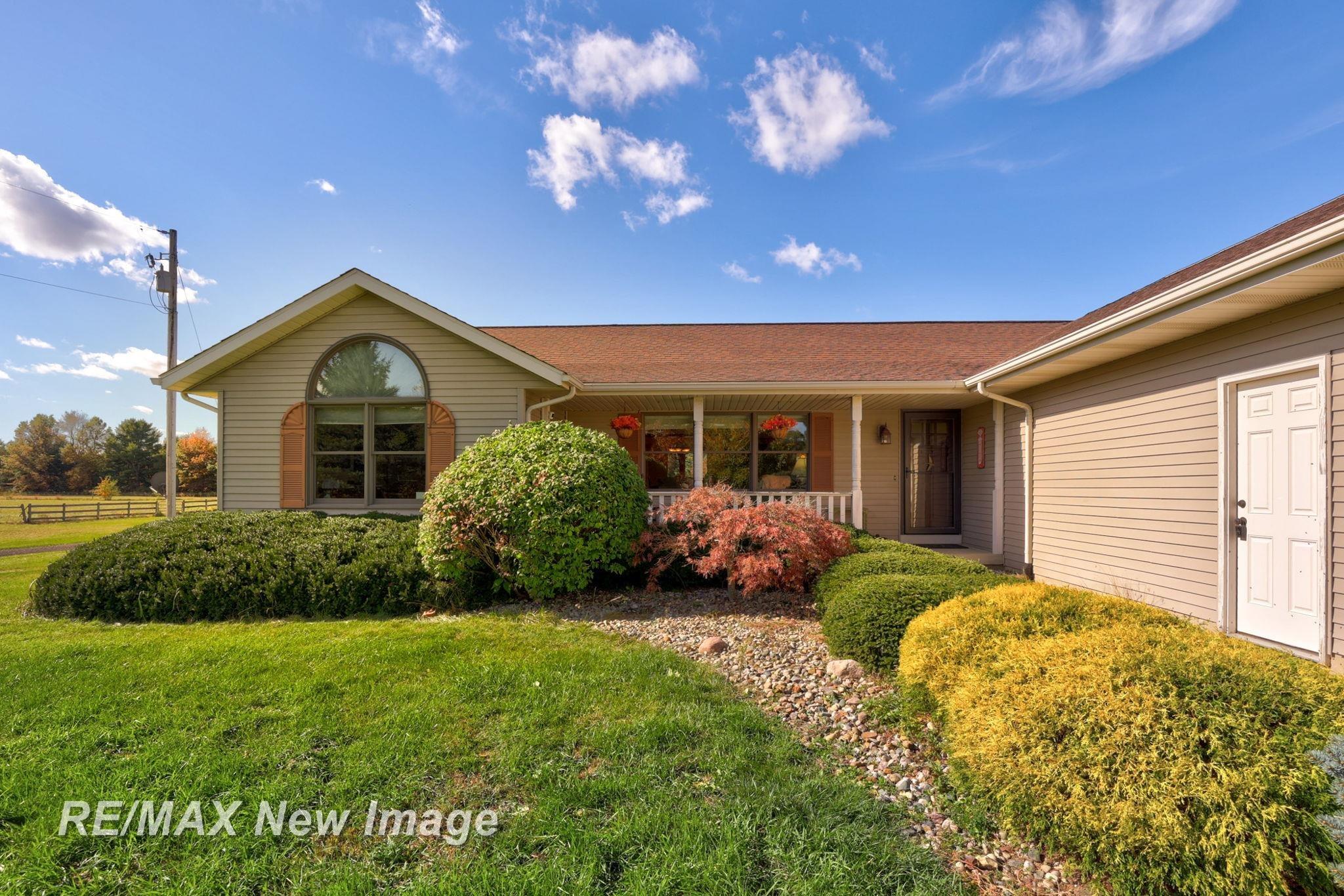 13886 Litchfield Road Montrose, MI 48457 - Photo 5 of 76 50192015-08586fc7-d369-407e-9697-6aec9833192f.JPG