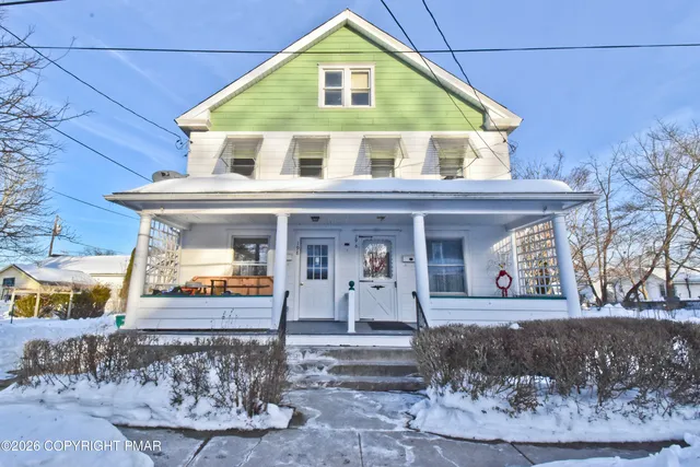 $2,200 | 198 Grove Street, East Stroudsburg, PA 18301