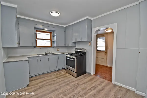 $2,000 | 198 Grove Street, East Stroudsburg, PA 18301