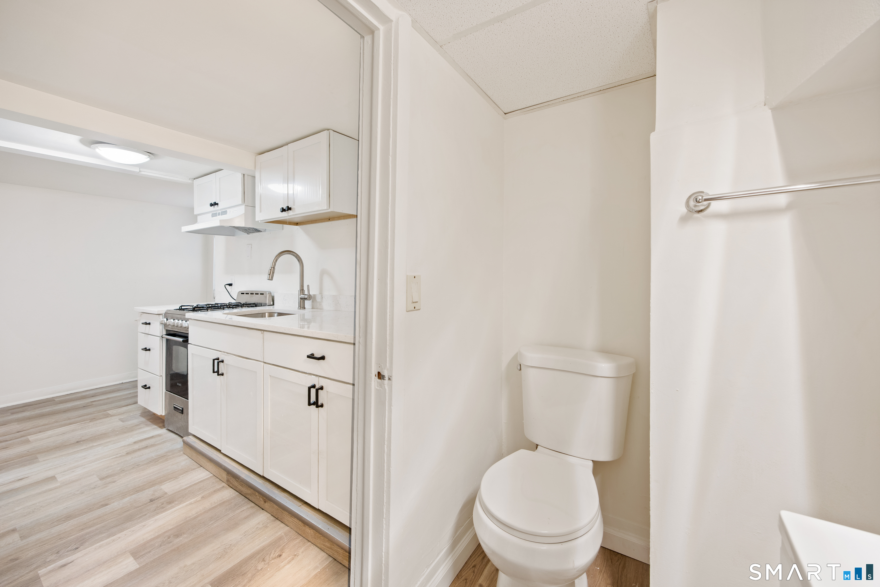 254 Davis Street Watertown, CT 06779 - Photo 8 of 20 Unit 1
