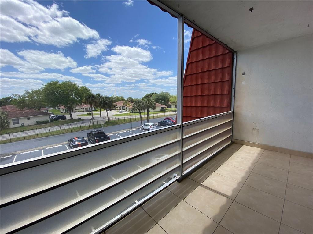 22605 Southwest 66th Avenue, Unit 305 Boca Raton, FL 33428 - Photo 8 of 21 Photo 8