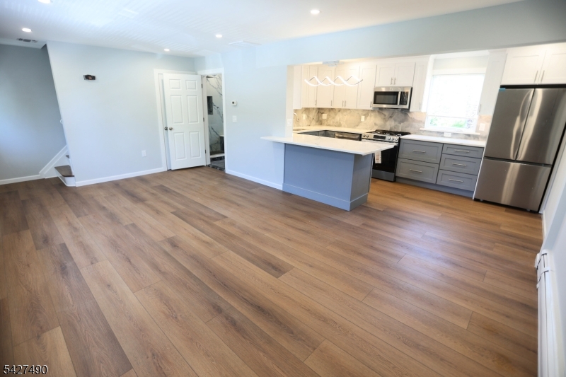 210 Walnut Street, Unit R Garwood, NJ 07027 - Photo 6 of 20
