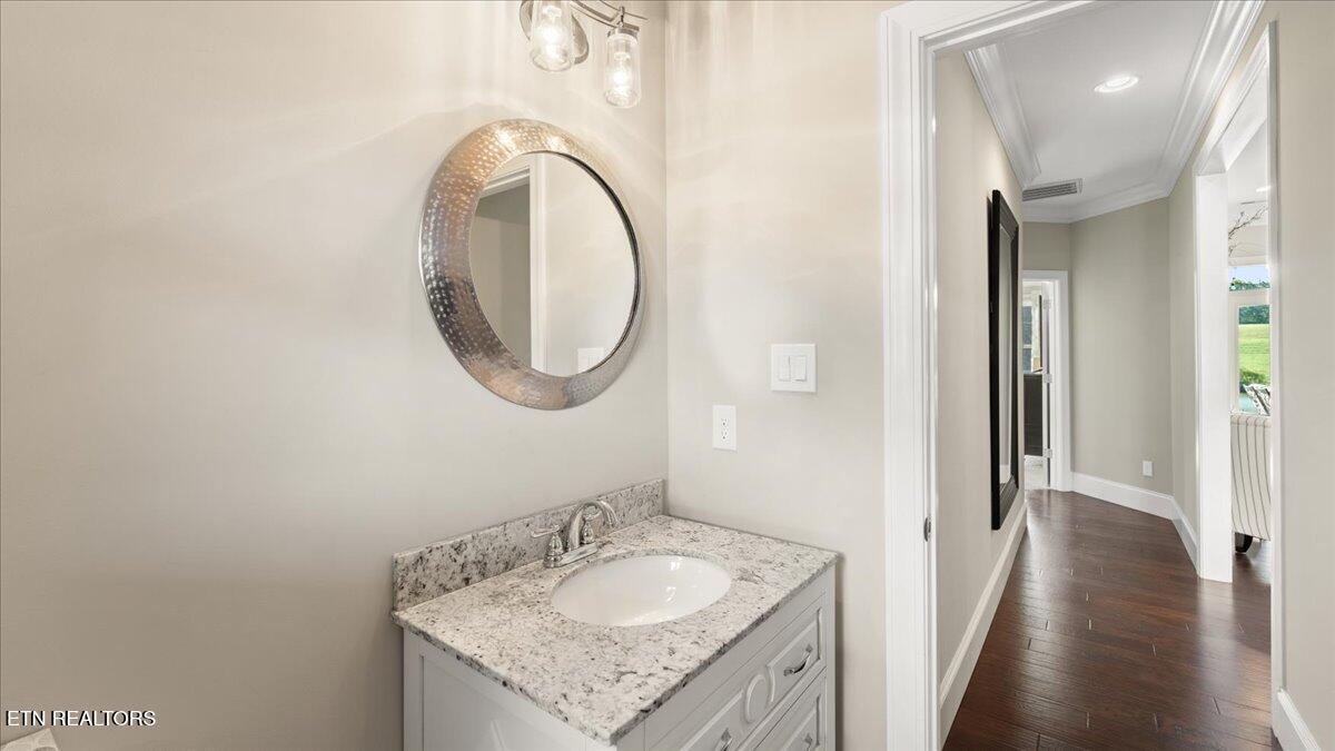 3725 Promontory Point Louisville, TN 37777 - Photo 24 of 54 25-Half Bath