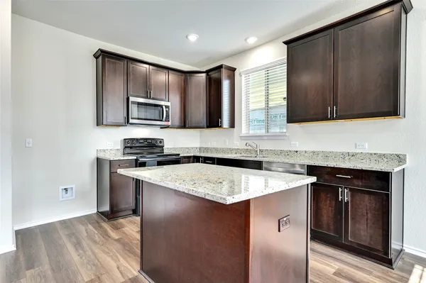 $1,895 | 132 Janice Road, Taylor, TX 76574