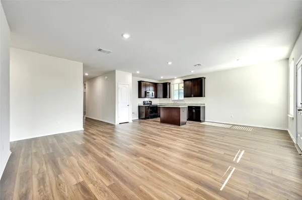 $1,895 | 132 Janice Road, Taylor, TX 76574