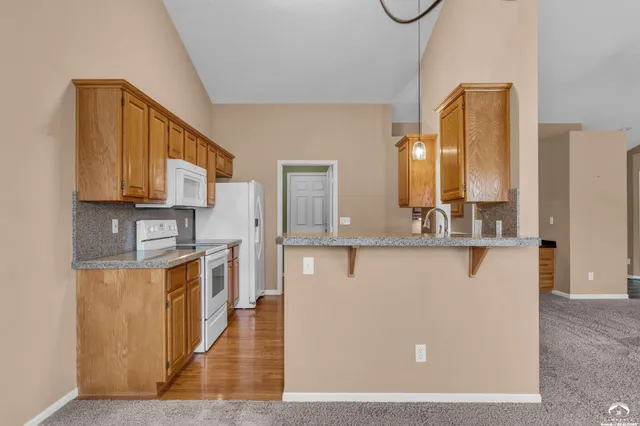 $325,000 | 528 Durham Court, Lawrence, KS 66049