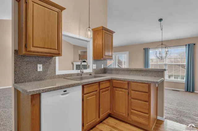 $325,000 | 528 Durham Court, Lawrence, KS 66049