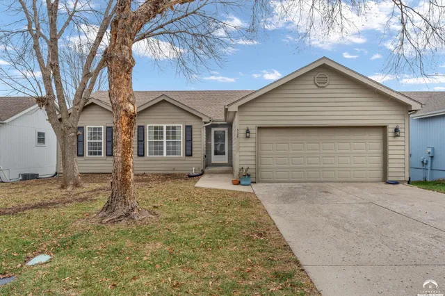 $325,000 | 528 Durham Court, Lawrence, KS 66049