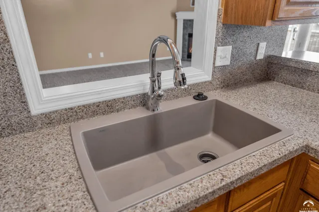 $325,000 | 528 Durham Court, Lawrence, KS 66049