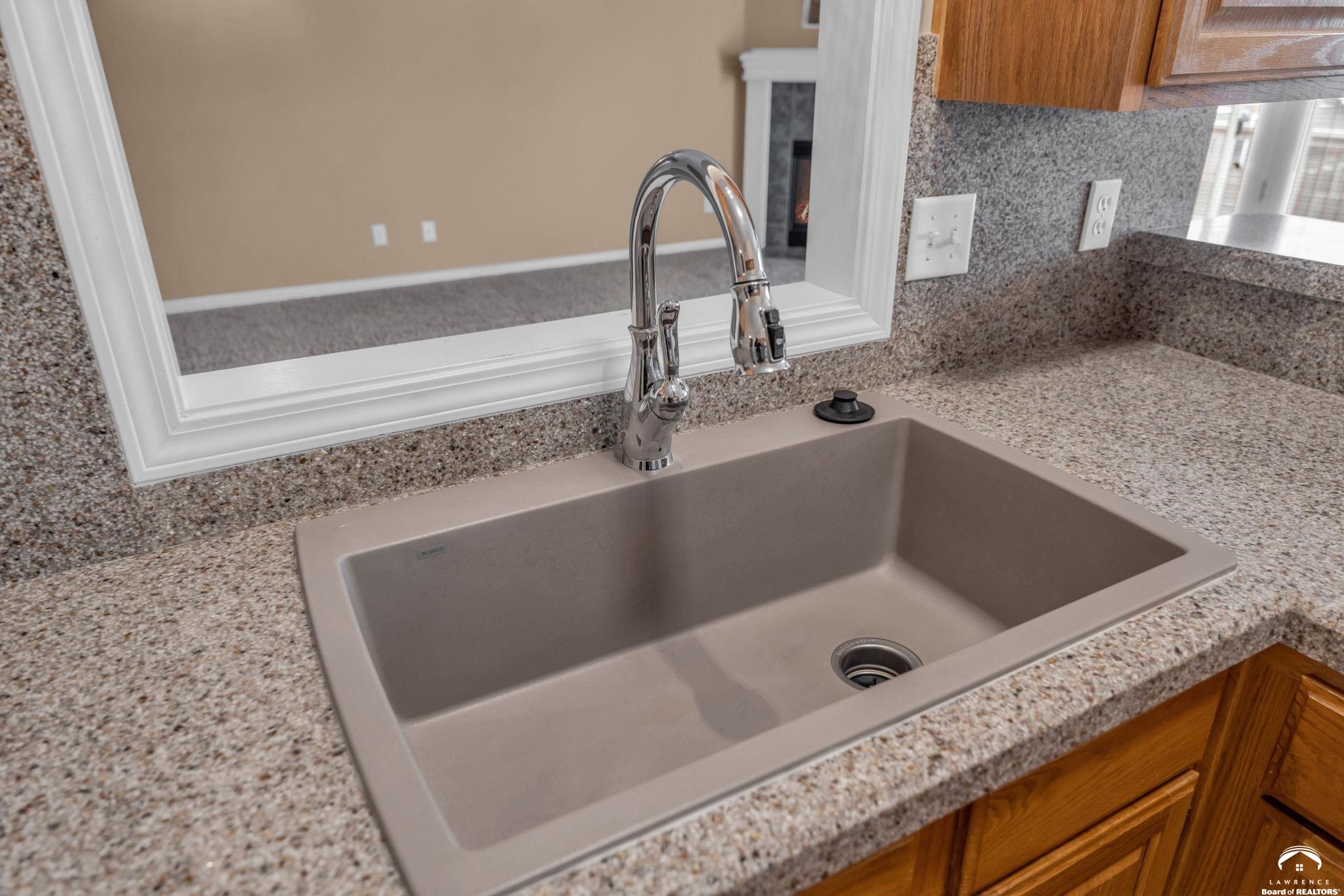 528 Durham Court Lawrence, KS 66049 - Photo 22 of 44