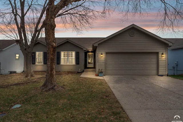 $325,000 | 528 Durham Court, Lawrence, KS 66049