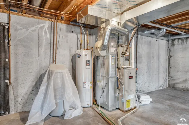 $325,000 | 528 Durham Court, Lawrence, KS 66049