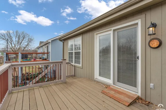 $325,000 | 528 Durham Court, Lawrence, KS 66049