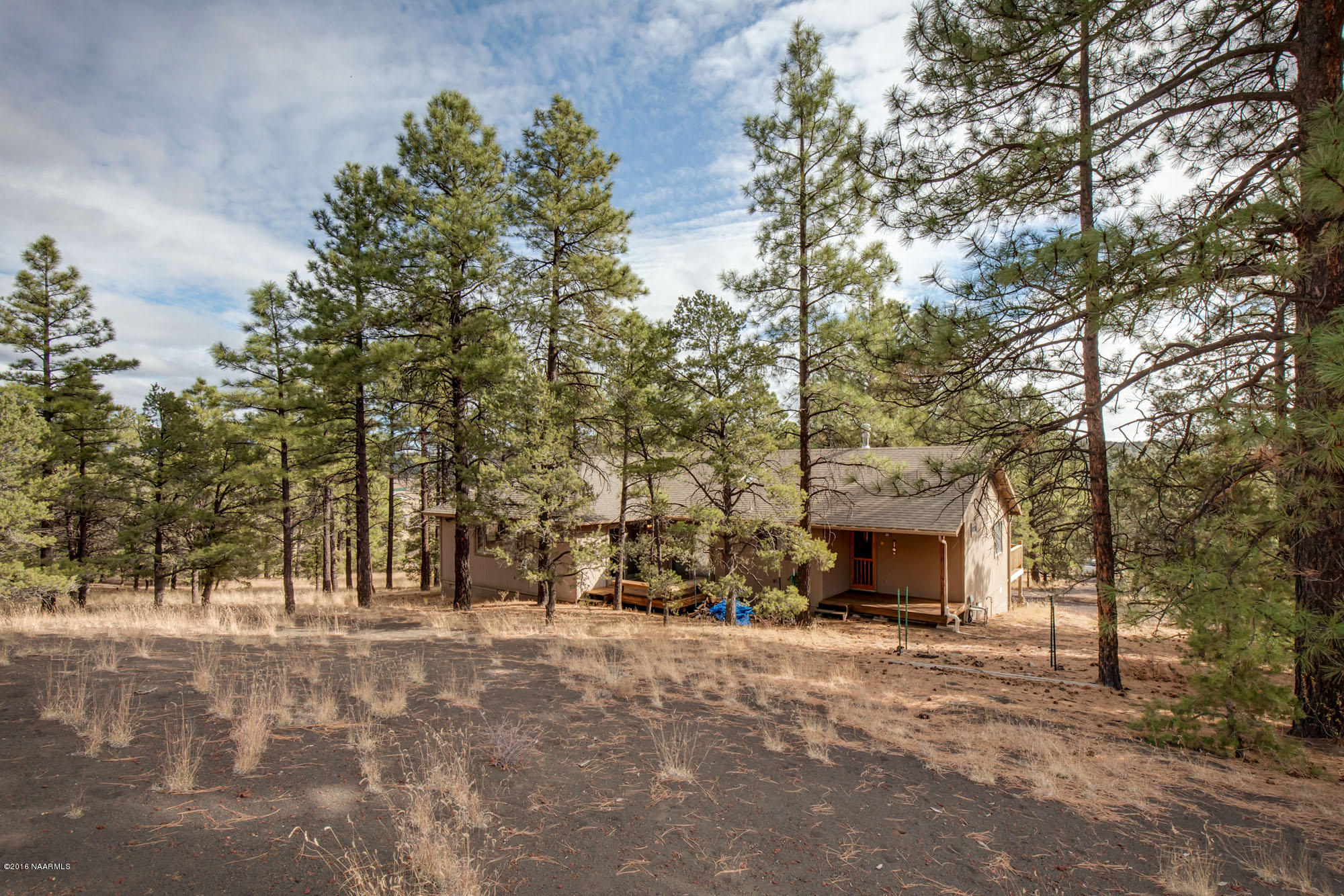 8815 Loghouse Road Flagstaff, AZ 86004 - Photo 37 of 39 8815_Loghouse_ Rd037HiRes