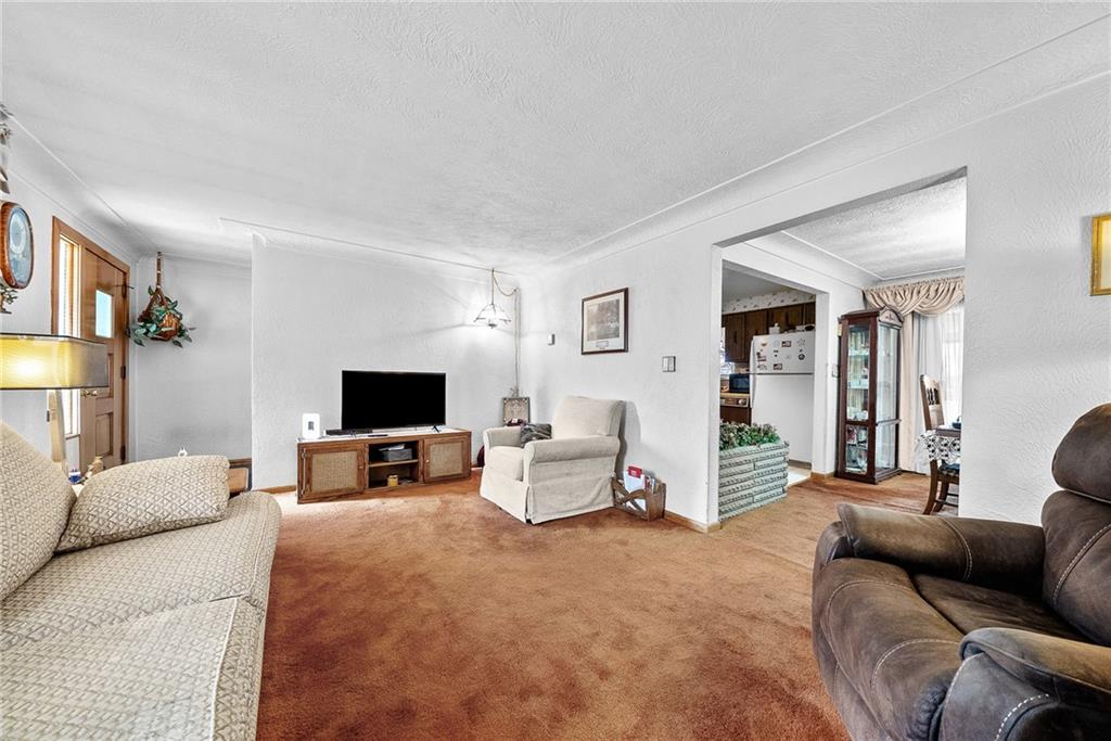 10451 Primrose Drive Irwin, PA 15642 - Photo 10 of 47