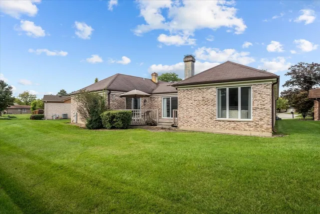$500,000 | 320 Buckthorn Circle, Northbrook, IL 60062