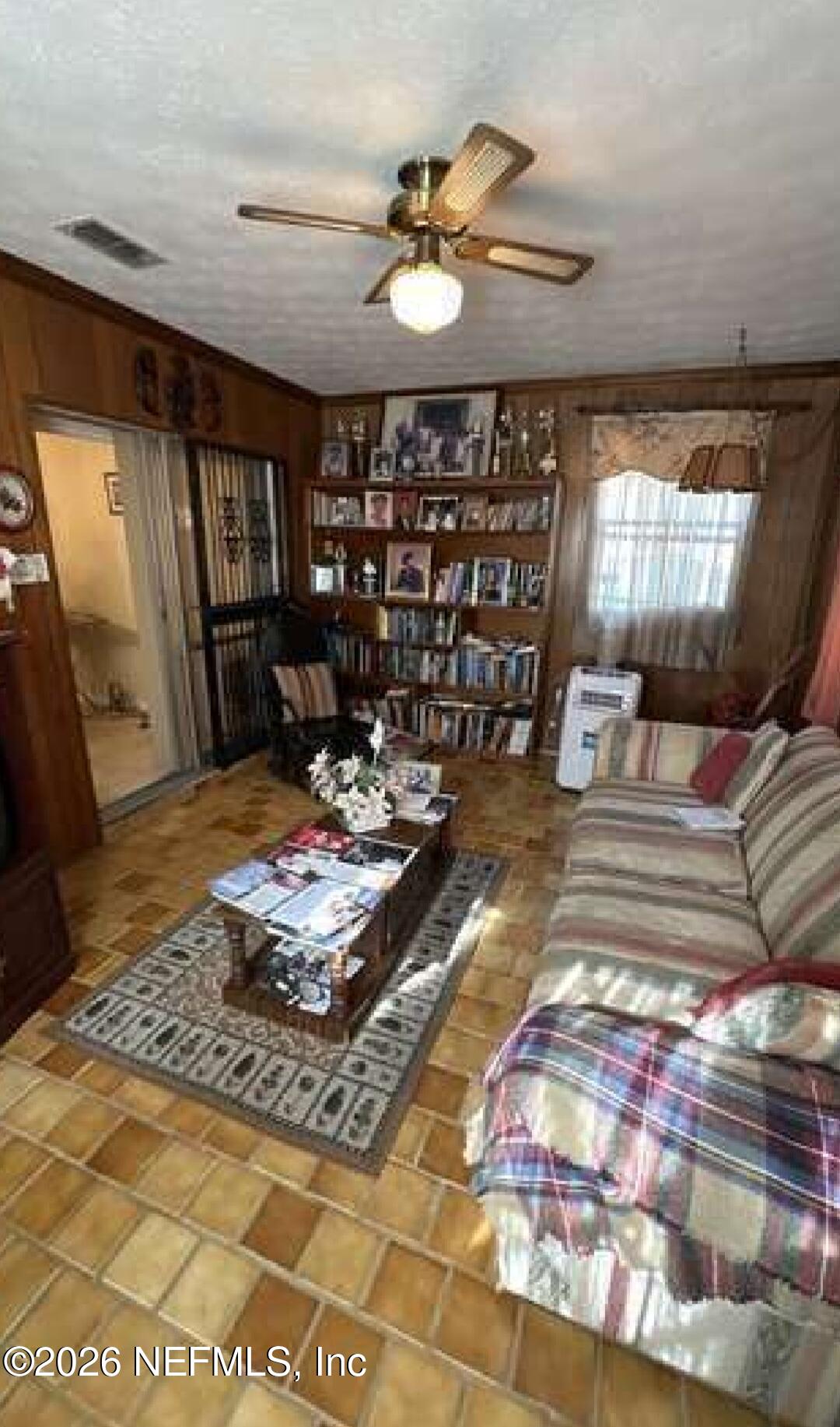 10411 Tulsa Road Jacksonville, FL 32218 - Photo 7 of 13 Family Rm