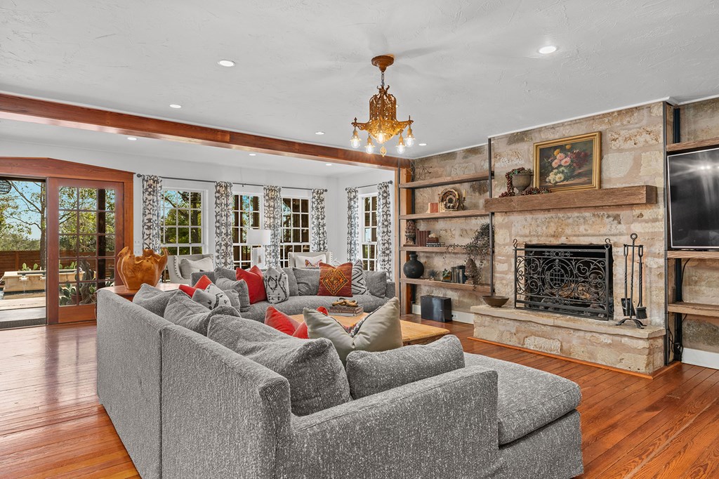 271 Smokehouse Road Fredericksburg, TX 78624 - Photo 11 of 100