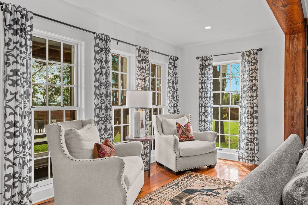 271 Smokehouse Road Fredericksburg, TX 78624 - Photo 13 of 100