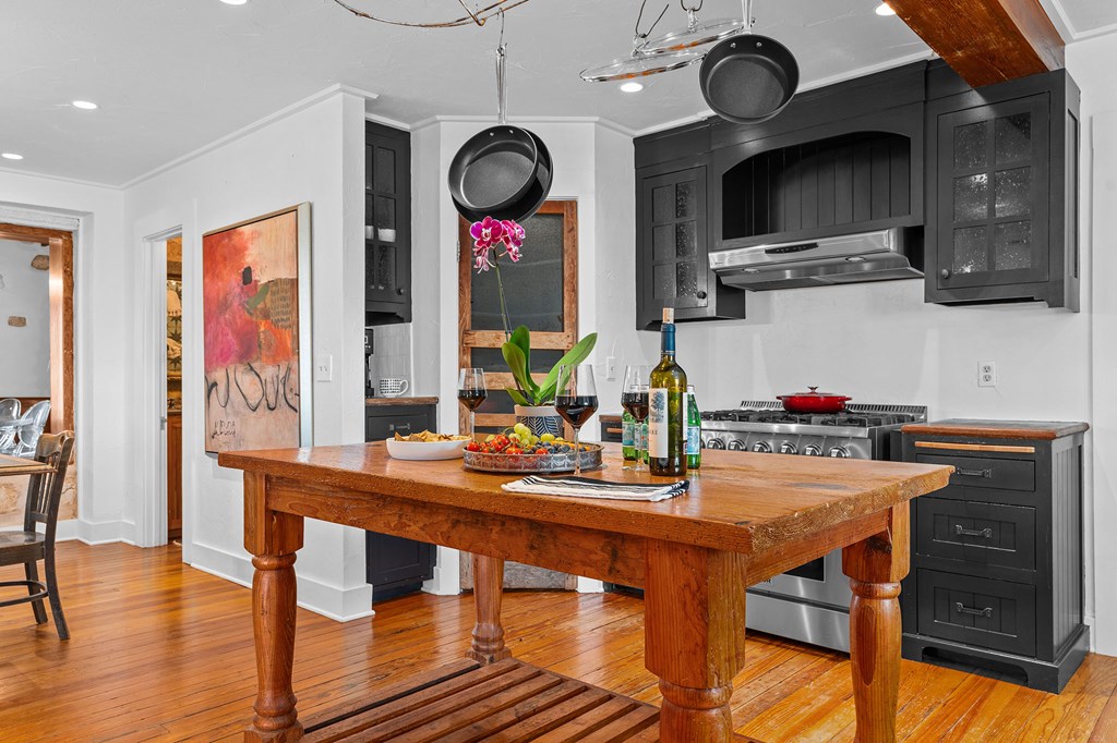 271 Smokehouse Road Fredericksburg, TX 78624 - Photo 16 of 100