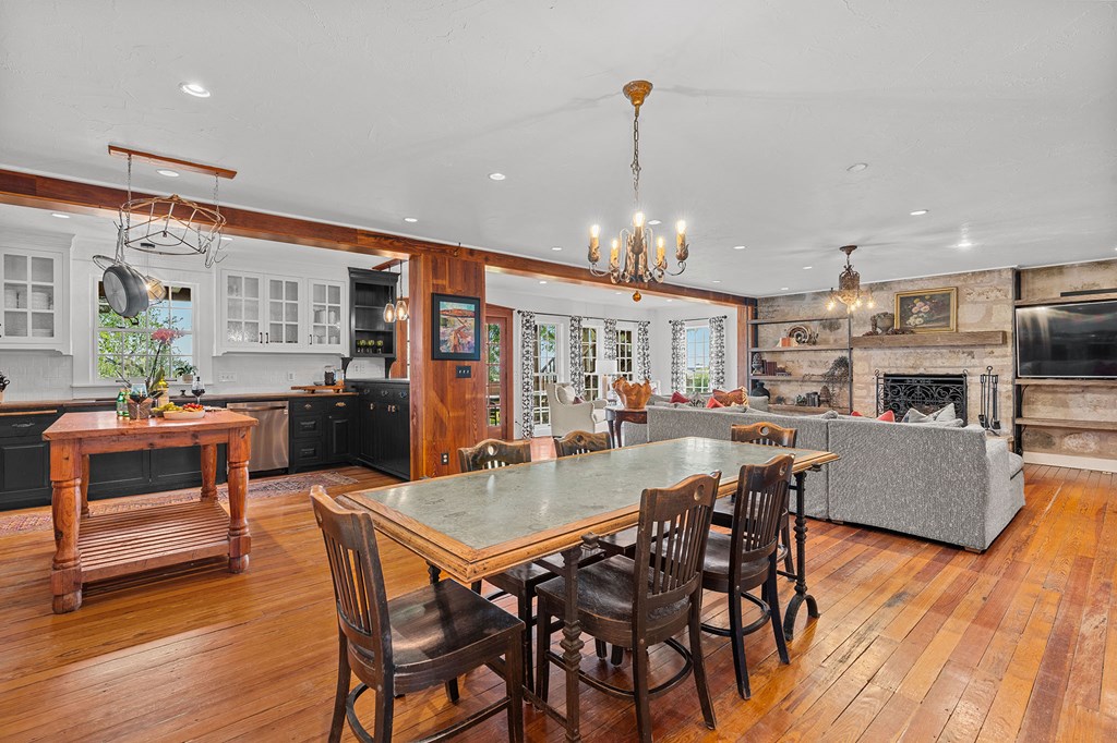 271 Smokehouse Road Fredericksburg, TX 78624 - Photo 20 of 100