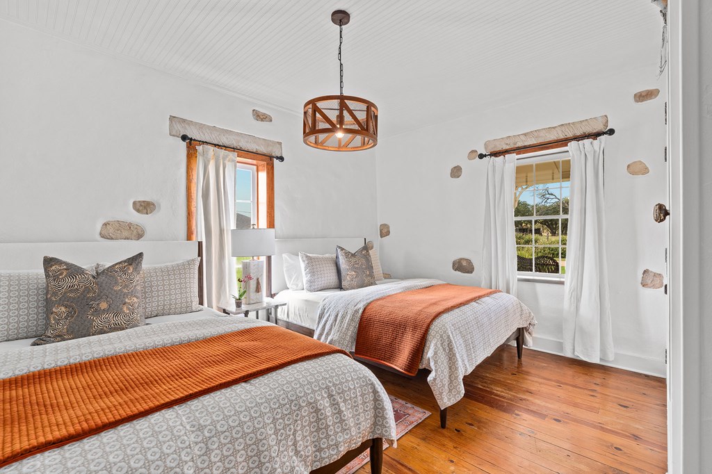 271 Smokehouse Road Fredericksburg, TX 78624 - Photo 28 of 100