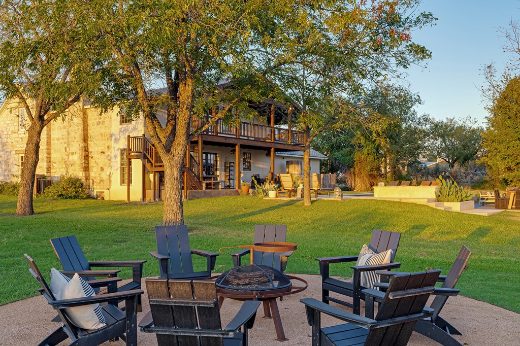 271 Smokehouse Road Fredericksburg, TX 78624 - Photo 46 of 100