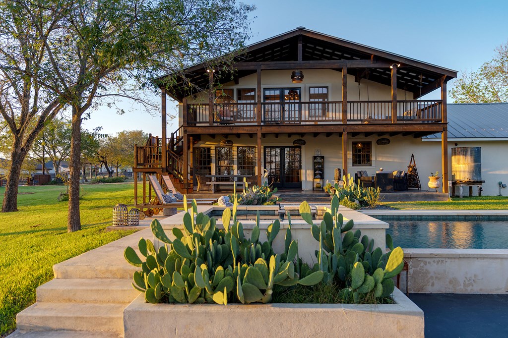 271 Smokehouse Road Fredericksburg, TX 78624 - Photo 47 of 100