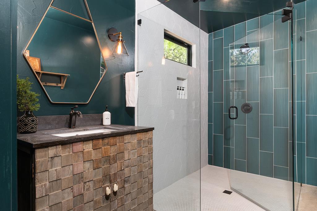 271 Smokehouse Road Fredericksburg, TX 78624 - Photo 68 of 100