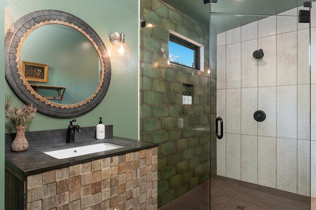 271 Smokehouse Road Fredericksburg, TX 78624 - Photo 72 of 100