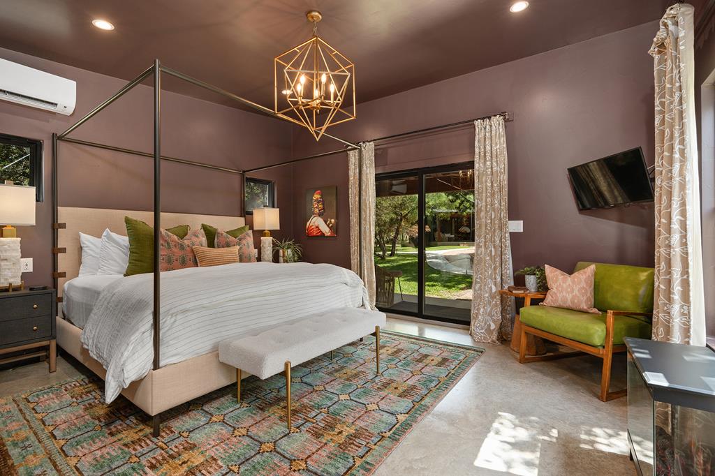 271 Smokehouse Road Fredericksburg, TX 78624 - Photo 79 of 100