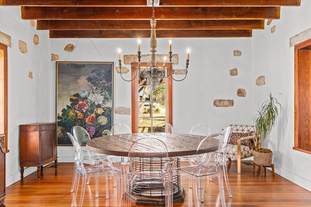 271 Smokehouse Road Fredericksburg, TX 78624 - Photo 8 of 100